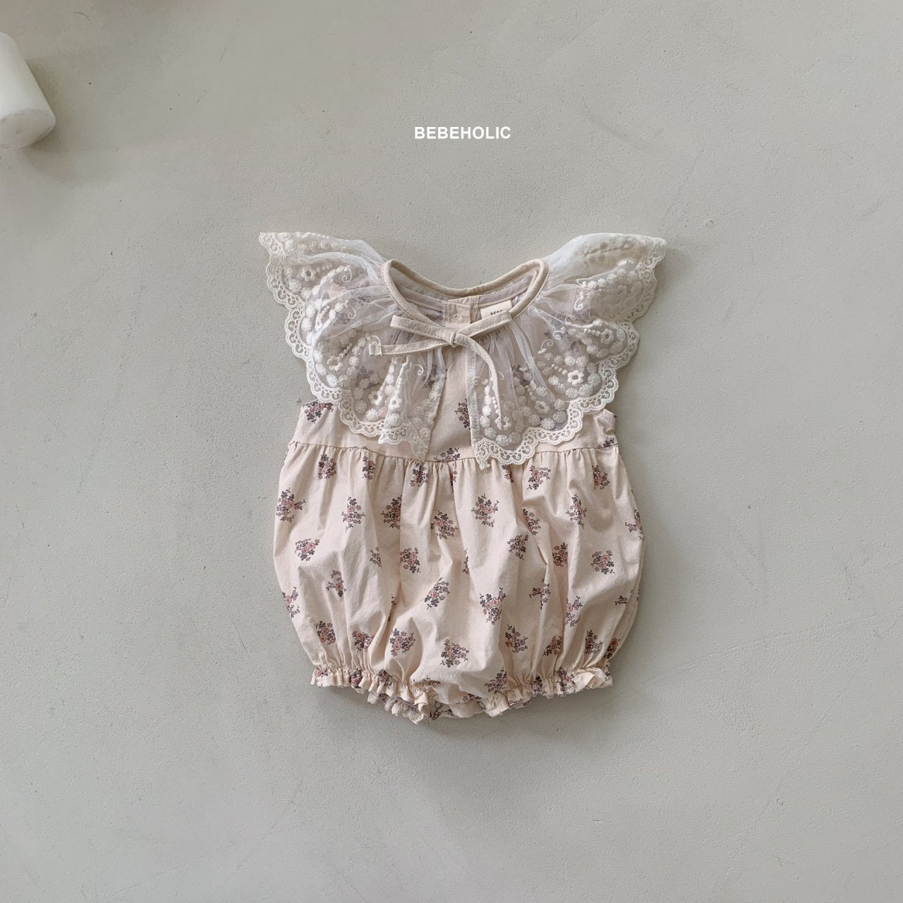 𝐵𝐸𝐵𝐸 𝐻𝑂𝐿𝐼𝐶 Setia 緊身衣