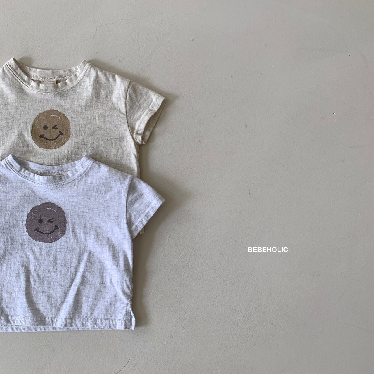 𝐵𝐸𝐵𝐸 𝐻𝑂𝐿𝐼𝐶 Smile Tee