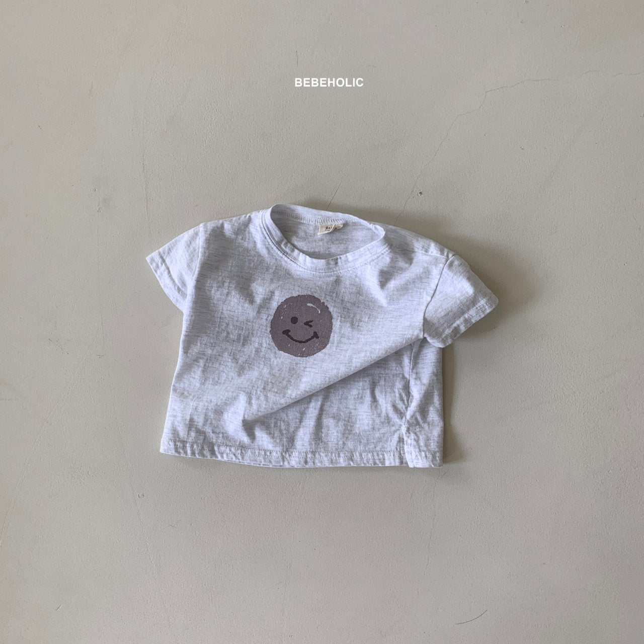 𝐵𝐸𝐵𝐸 𝐻𝑂𝐿𝐼𝐶 Smile Tee