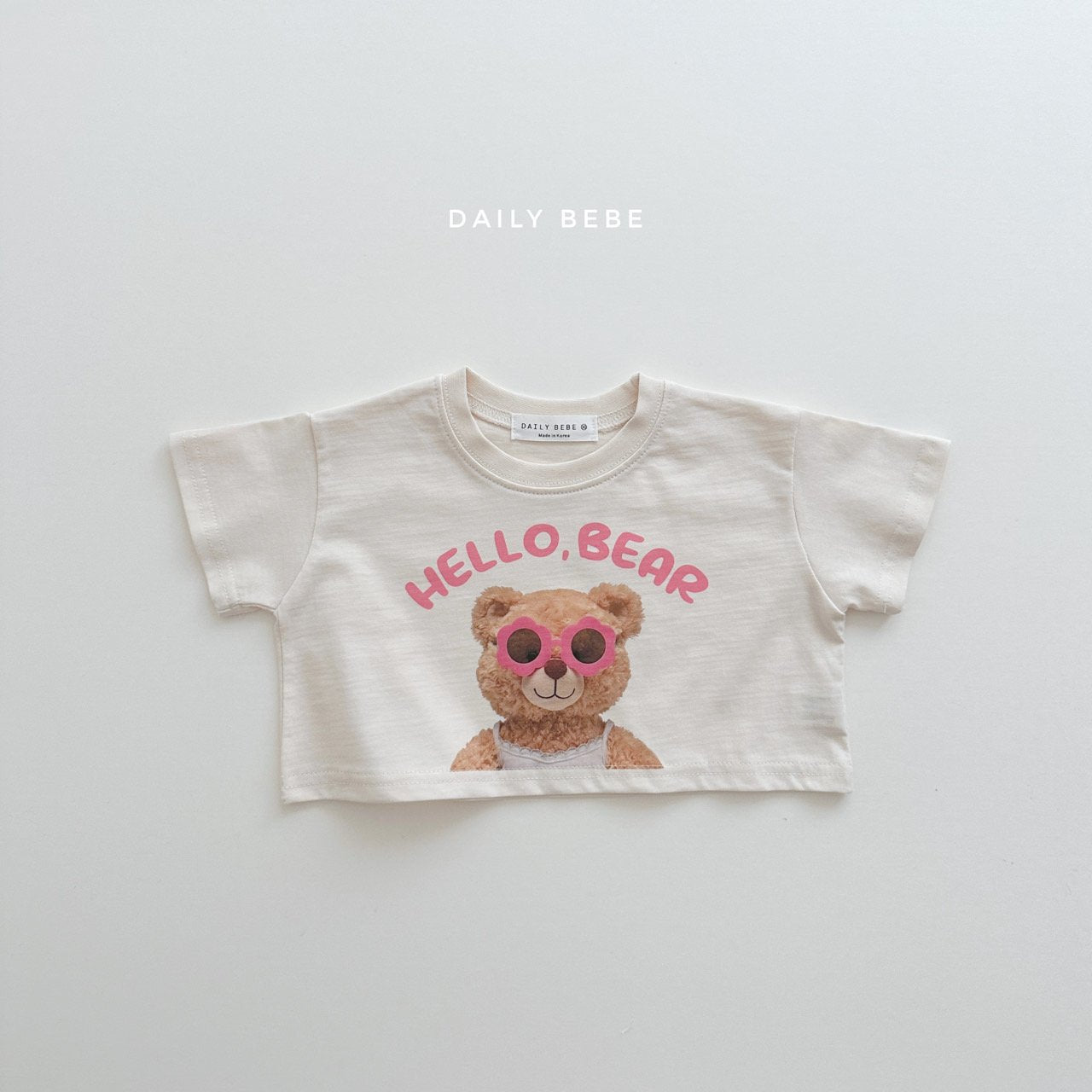 𝔻𝔸𝕀𝕃𝕐𝔹𝔼𝔹𝔼 / Sunglass Bear Crop Tee