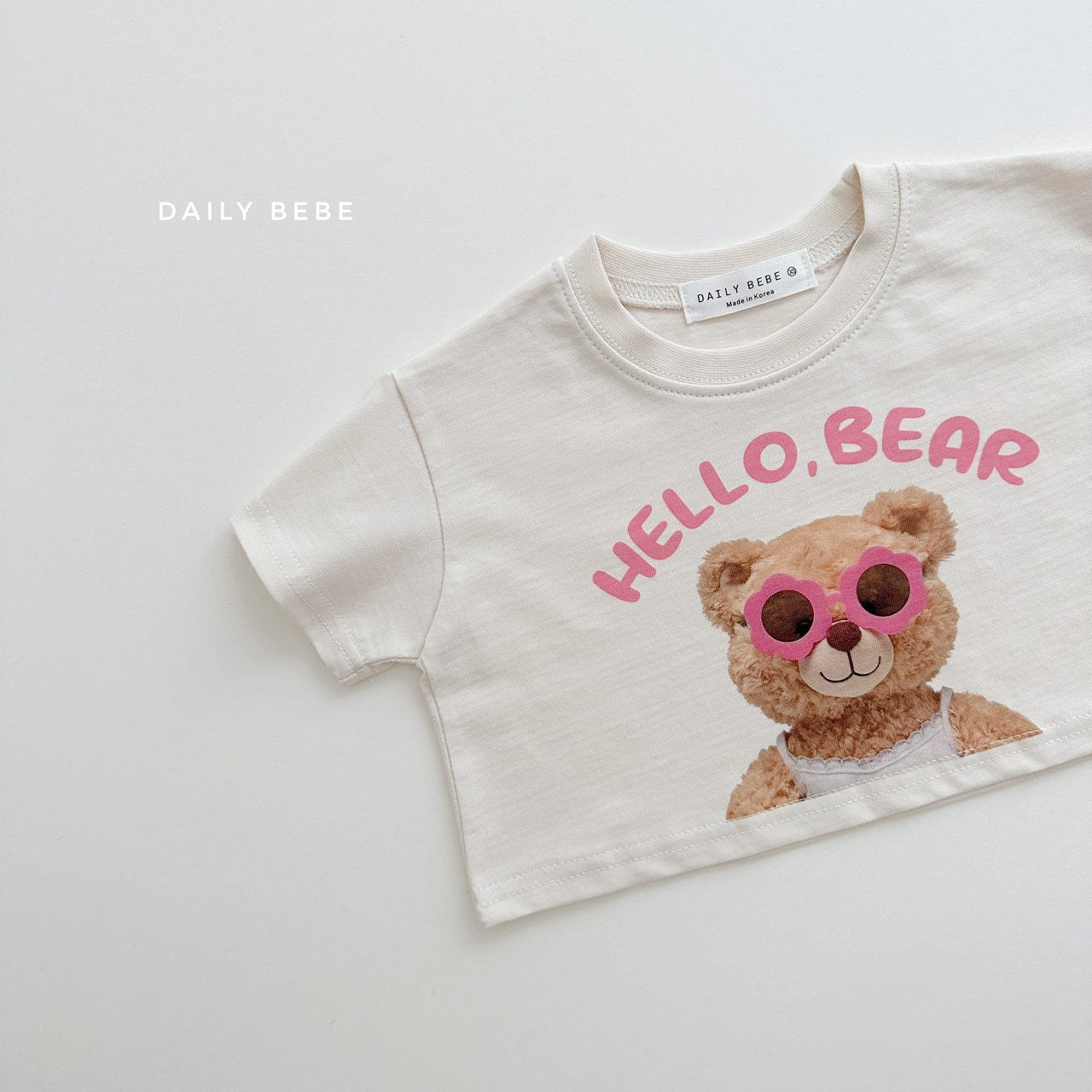 𝔻𝔸𝕀𝕃𝕐𝔹𝔼𝔹𝔼 / Sunglass Bear Crop Tee